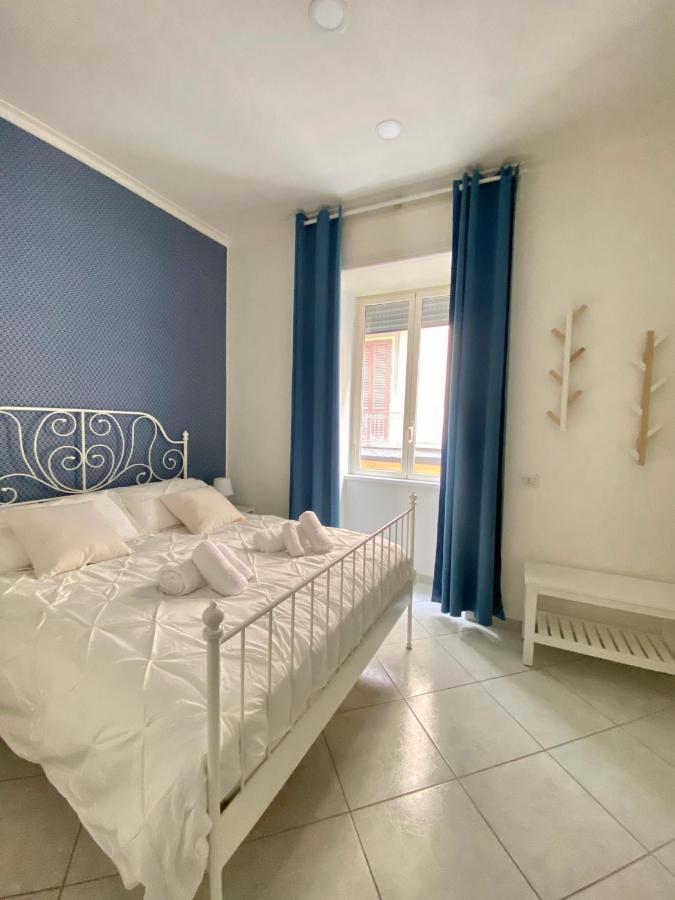 Apartment Lacasa Sulla Nuvola Duomo Centro Storico Di Naples